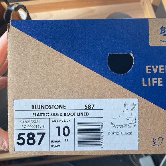 Size 10 Men’s Blundstone Boots- BRAND NEW in the box. - Picture 5 of 5